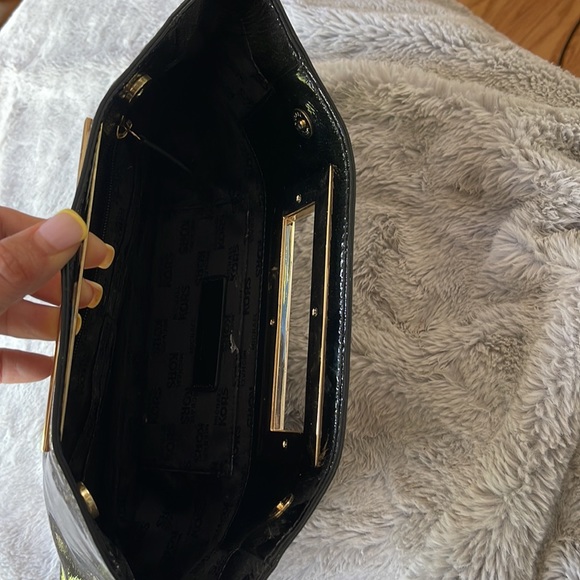 Michael Kors clutch Black Glazed Python Embossed Leather - Picture 3 of 6